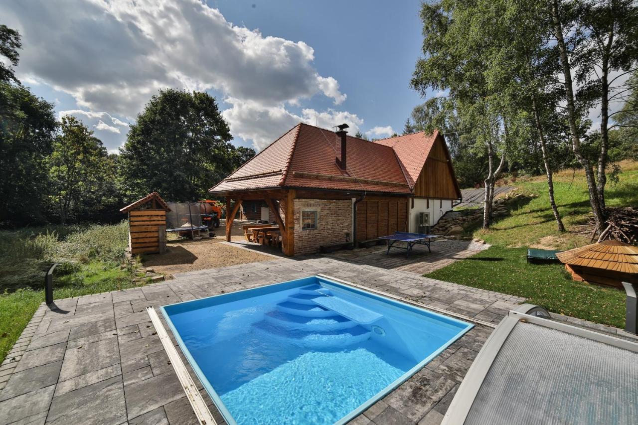 Roubenka U Zvonicky Villa Cejle Exterior photo